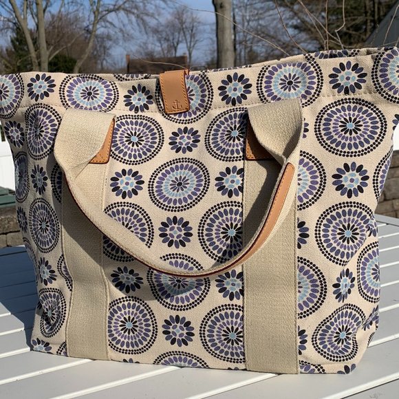 TOMMY HILFIGER Medallion Boho Tote Bag - Picture 7 of 14